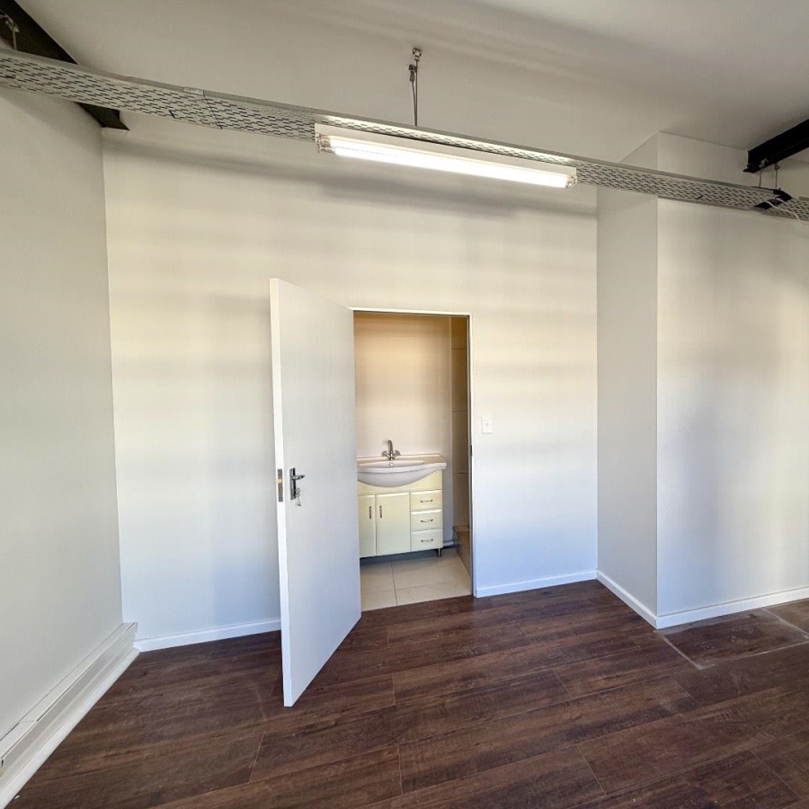 To Let 3 Bedroom Property for Rent in Zonnebloem Western Cape